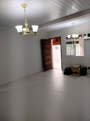 Image 12 - 918905