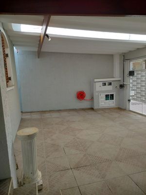 Image 9 - 918905