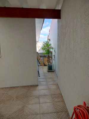 Image 11 - 918905