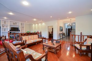 Image 4 - 918908
