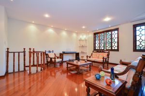 Image 7 - 918908