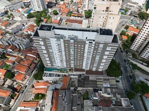 Image 18 - 918927