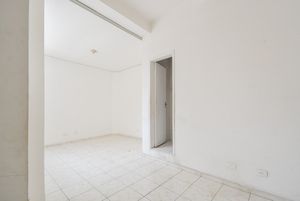 Image 14 - 918930