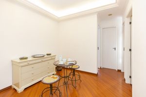 Image 19 - 918933