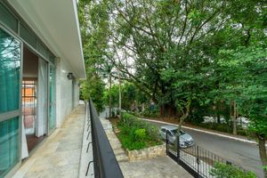 Image 9 - 918936