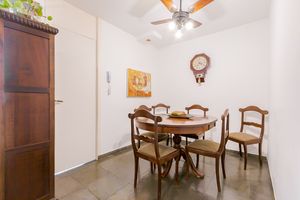 Image 4 - 918937