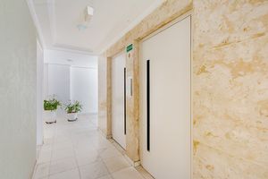 Image 39 - 918937