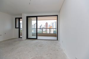 Image 7 - 918939