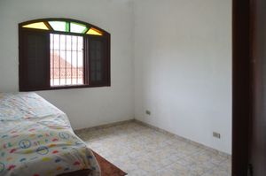 Image 12 - 918947