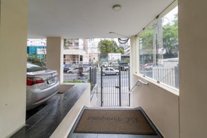 Image 9 - 918956