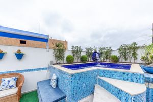 Image 1 - 918957