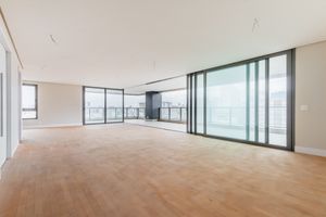 Image 1 - 918970