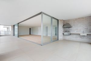 Image 3 - 918970