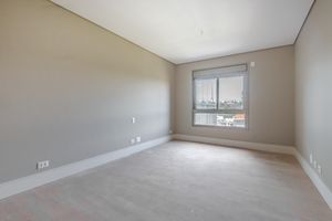 Image 10 - 918972