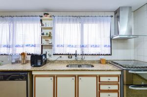 Image 13 - 918974