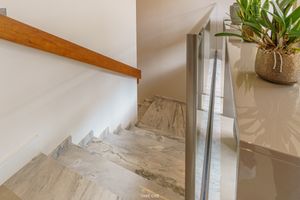Image 60 - 918976