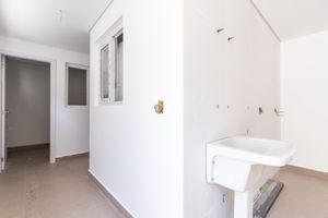 Image 32 - 918980