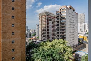 Image 37 - 918982