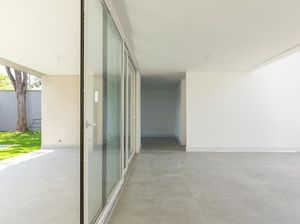 Image 12 - 918984