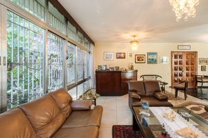 Image 13 - 918985