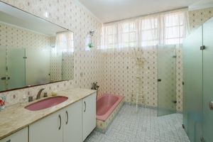Image 35 - 918985