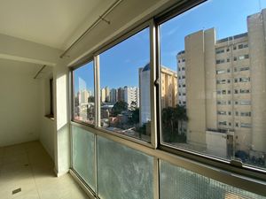 Image 10 - 918987
