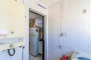 Image 30 - 918994