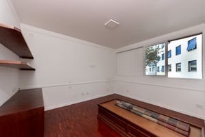 Image 13 - 918998