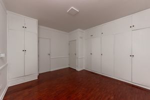 Image 14 - 918998