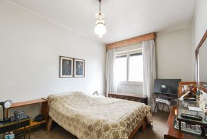 Image 19 - 919002