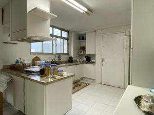 Image 11 - 919003