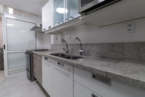 Image 16 - 919015