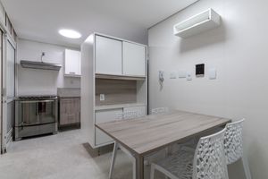 Image 12 - 919015