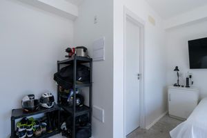 Image 17 - 919019