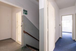 Image 44 - 919049