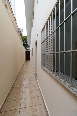 Image 16 - 919075
