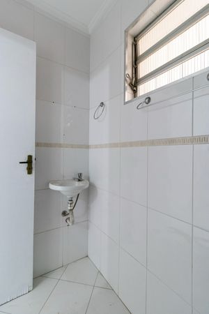 Image 17 - 919075