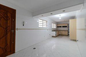 Image 23 - 919075