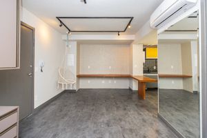 Image 22 - 919078