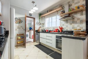 Image 18 - 919085