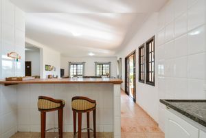 Image 35 - 919093