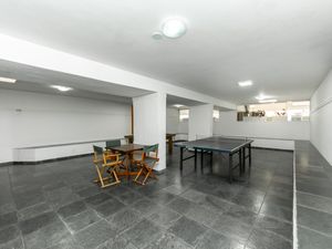 Image 31 - 919101