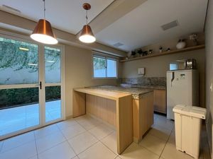 Image 11 - 919110