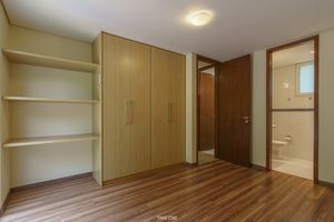 Image 14 - 919113