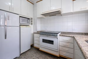 Image 19 - 919114