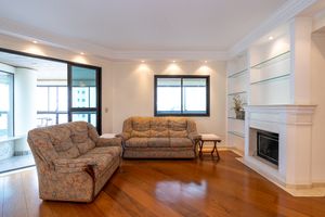 Image 11 - 919114