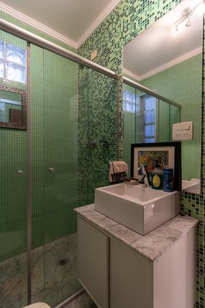 Image 19 - 919117