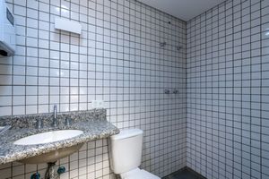 Image 12 - 919118