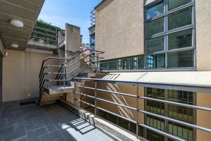 Image 17 - 919118