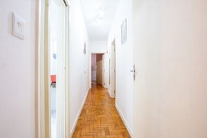 Image 7 - 919124